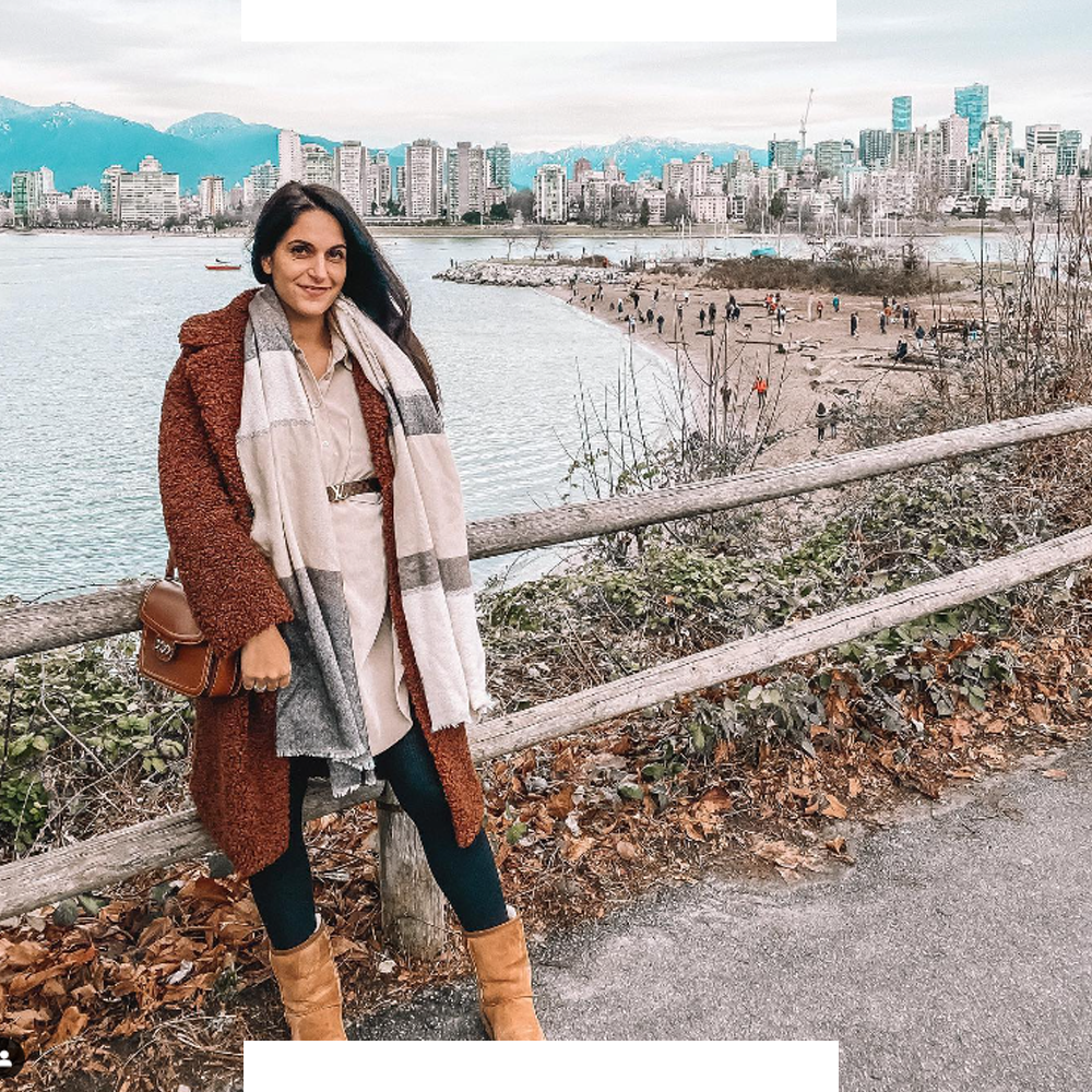 Sarah est installée avec son conjoint et leur enfant depuis 2 ans à Vancouver, dans l'Ouest Canadien : lorsque Sarah a cherché une destination pour leur expatriation, les photos sur Google l'ont inspirées !