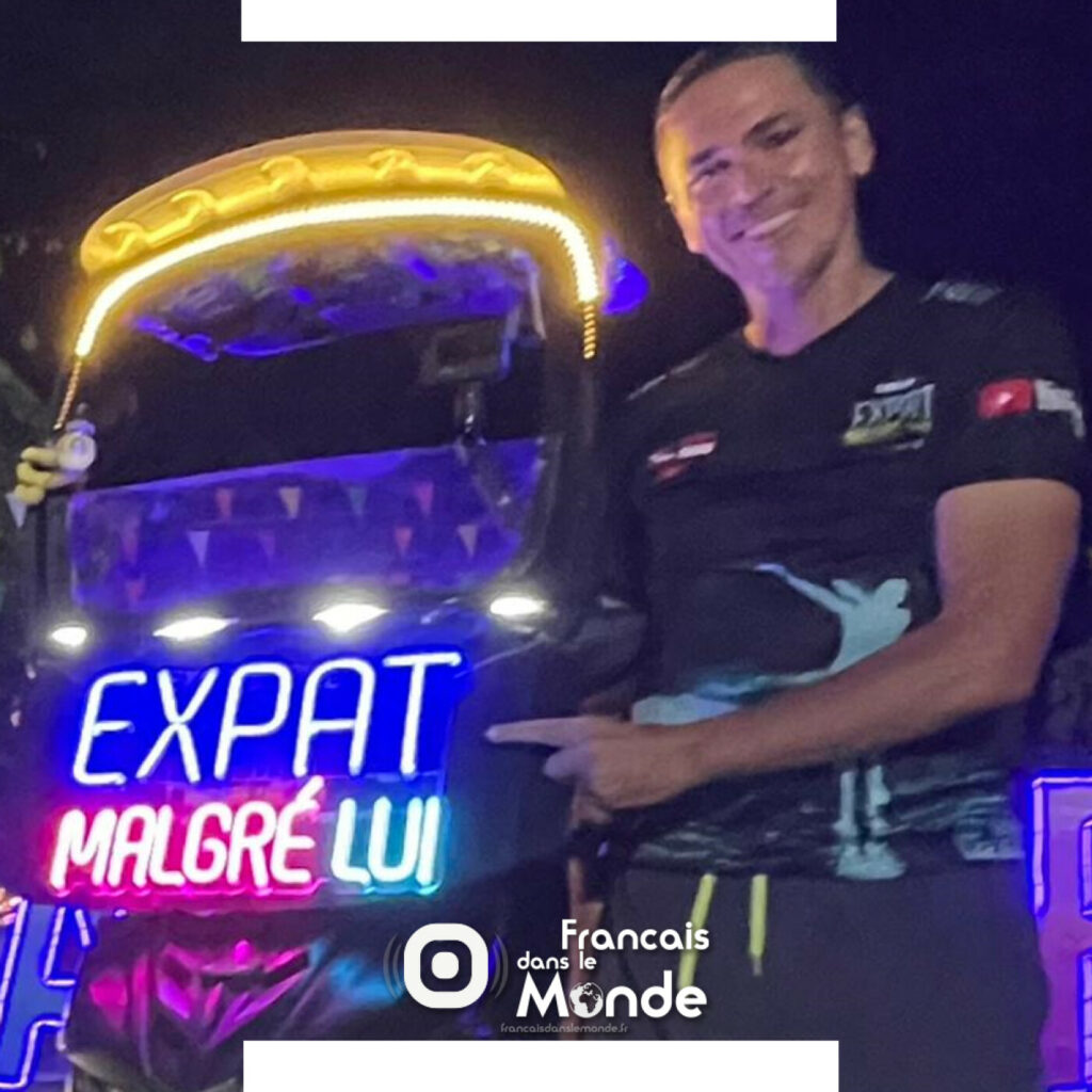 Romain est un expat malgré lui : depuis 2021, il partage via Twitch la découverte de la Thaïlande avec sa communauté