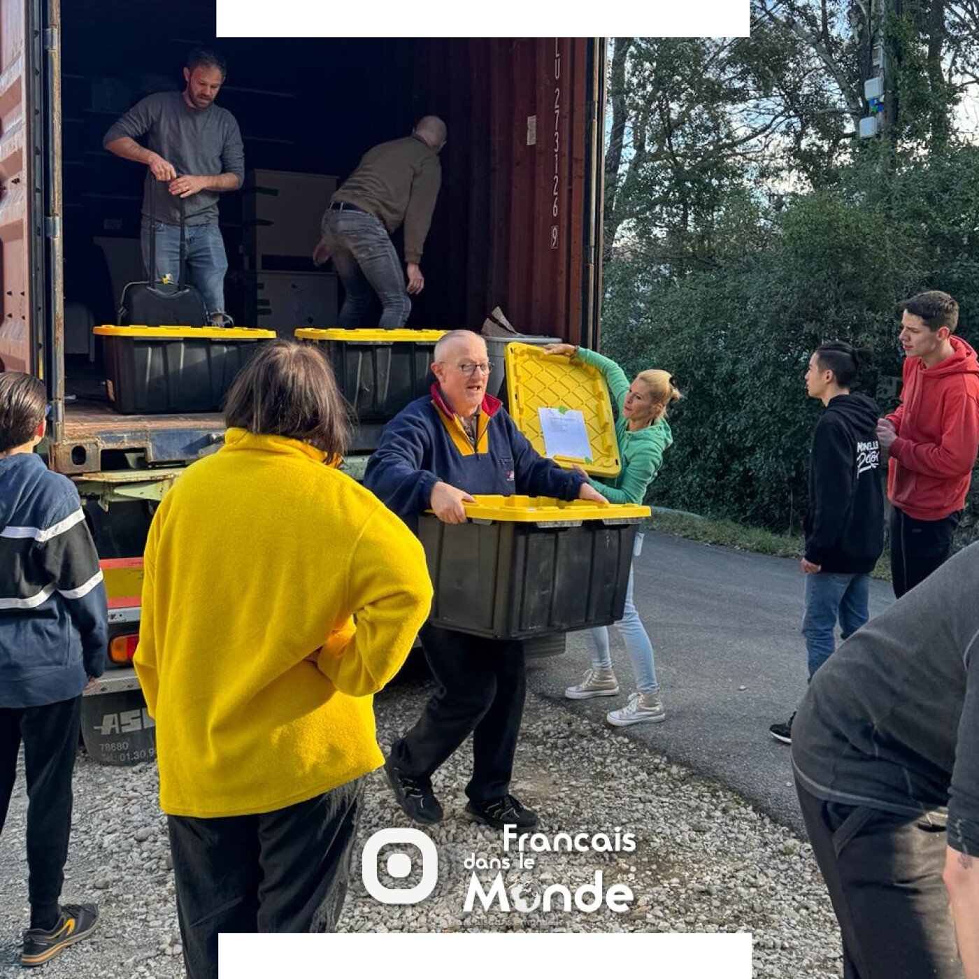 Rachèle DeMeo parle des différences entre la vie Californienne et la France : aujourd’hui, on parle des relations humaines (2/4)